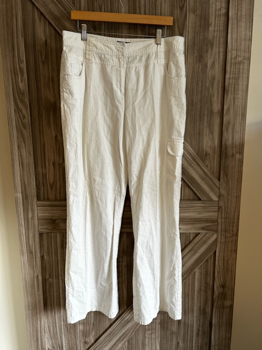 Reitmans Coastal Linen-Blend white Cargo Pants